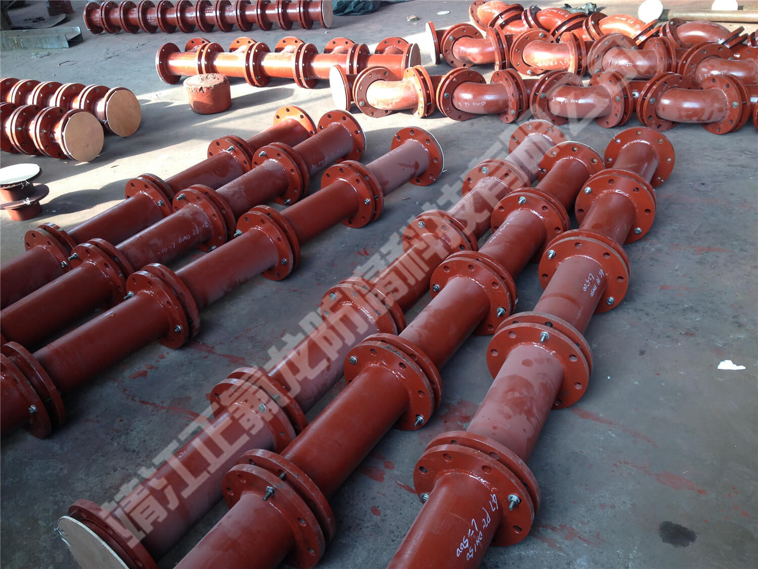 內(nèi)襯聚四氟乙烯管道設備